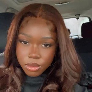 Meet your Posher, Marielle